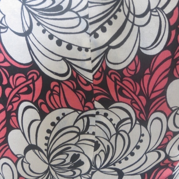 🔴CLEARANCE🔴 Size XS Guess Pink Floral Blouse - Picture 3 of 4